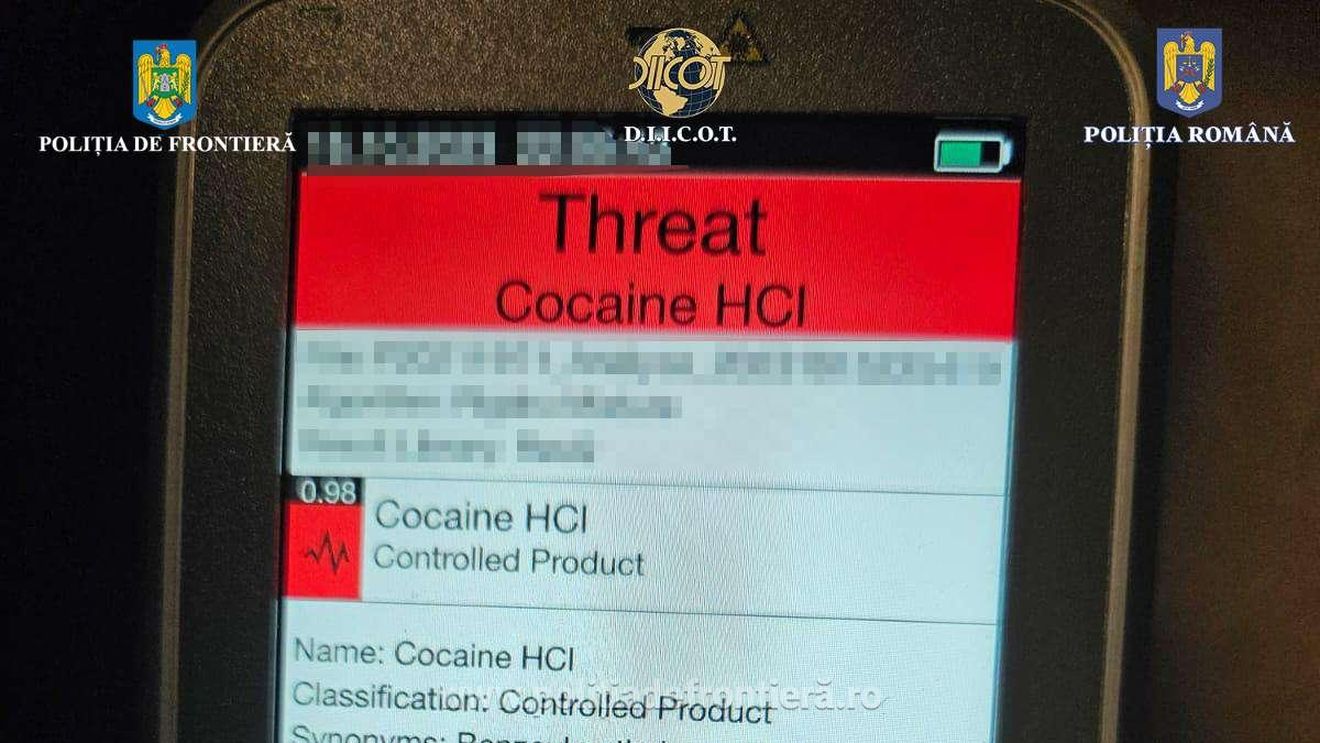 O femeie, depistată pe Aeroportul Henri Coandă cu 159 de grame de cocaină în geantă / A trecut granița cu ele în stomac