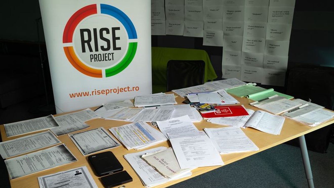Protest al jurnaliștilor față de intimidările la adresa Rise Project: Atac la libertatea presei, sub masca protecției datelor personale