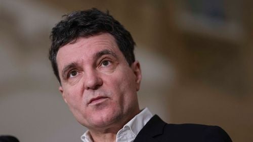 SURSE Sesizarea Autorității Electorale Permanente care îl vizează pe Nicușor Dan a fost depusă și inregistrată joi la Parchetul General / Se analizează în prezent dacă sesizarea va fi trimisă la DNA