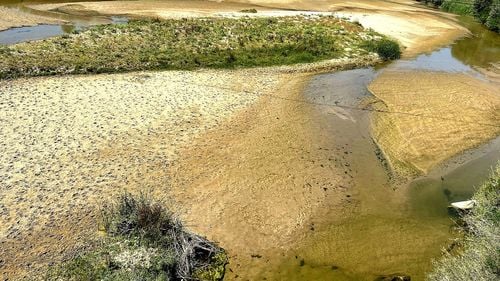 Apa este în pericol în Europa, avertizează Agenţia Europeană de Mediu. Apele de suprafață sunt amenințate de poluarea atmosferică și de agricultură