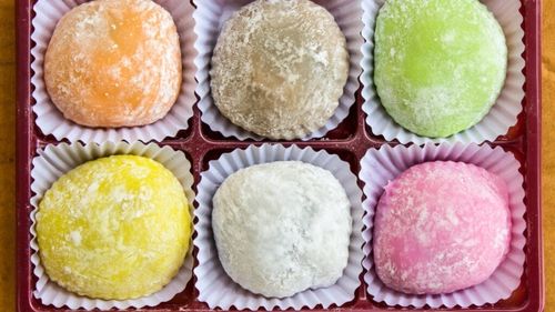 VIDEO | Ce este mochi, desertul japonez înghețat/ Prepară „mochi” cu aroma dorită în doar câteva minute, folosind doar două ingrediente