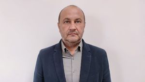 Omul lui Gheorghe Flutur, vicepreședinte al CJ Suceava, arestat pentru 30 de zile pentru luare de mită, după ce Tibunalul Cluj a admis cererea procurorilor