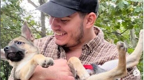 VIDEO Silviu Faiăr, streamerul care face să fie Crăciunul „o dată pe săptămână” / Popularitatea sa, folosită în scop caritabil /„Suntem recunoscători că putem să ajutăm pur și simplu”