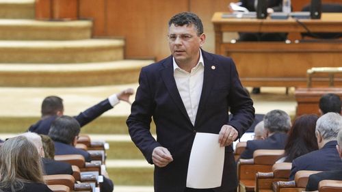 Familia unui deputat decedat de Covid dă în judecată Spitalul Militar și cere un milion de euro daune / Acuză spitalul că parlamentarul s-a infectat aici cu 4 bacterii nosocomiale / Reacția spitalului: ”Unitatea noastră este pe deplin implicată și interesată în aflarea adevărului”