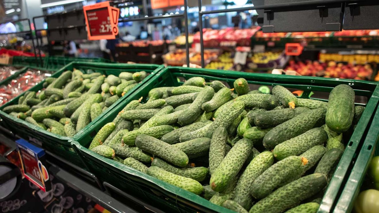 Supermarketurile și mallurile să aibă program în weekend până la ora 13.00, pentru ca angajații lor să stea cu familia: noua propunere a patronilor de mici magazine