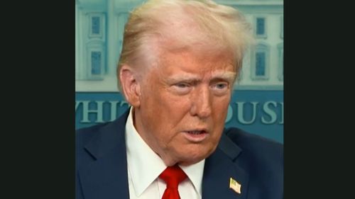 „Fake news”: Donald Trump răspunde zvonurilor privind starea sa de sănătate în prima apariție publică după o săptămână