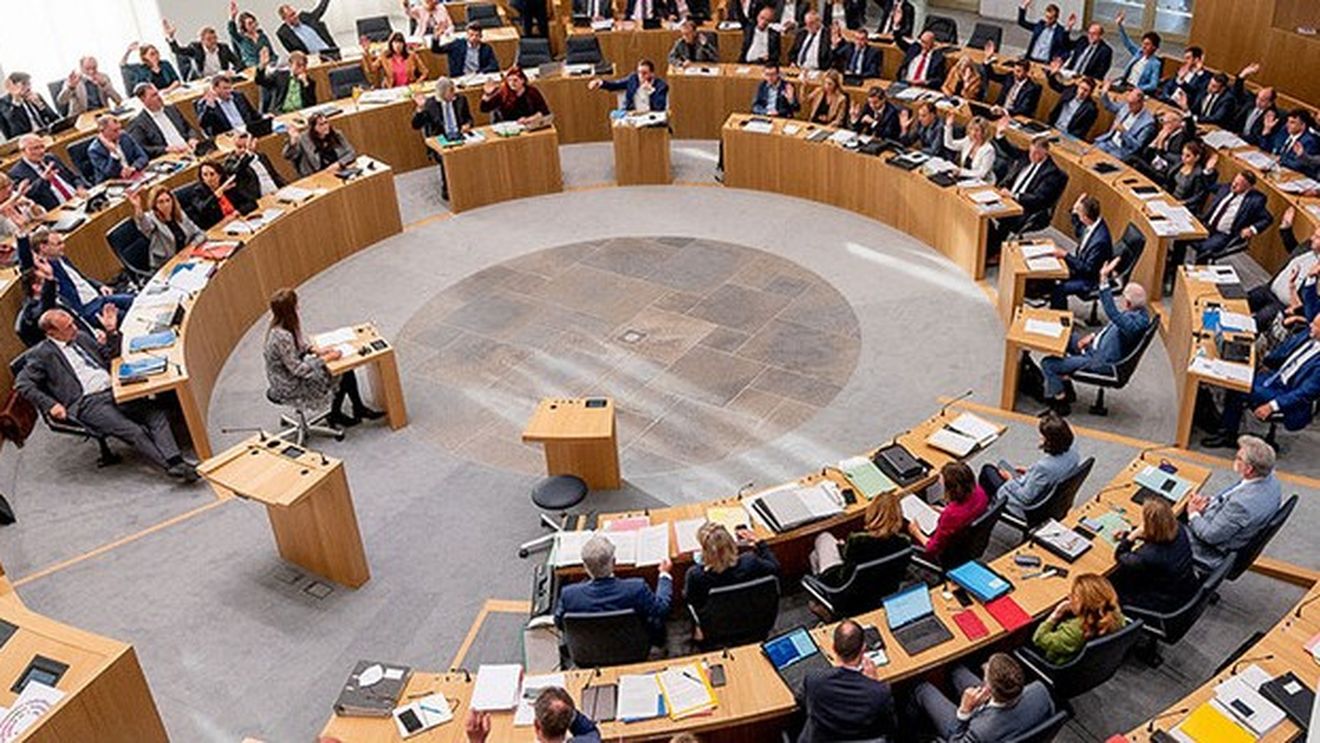 Alegeri în landul german Renania Palatinat: deplasare masivă de voturi înspre dreapta – cel mai slab rezultat aici al Partidului Social Democrat, cel mai bun rezultat al Alternativei pentru Germania în vestul țării