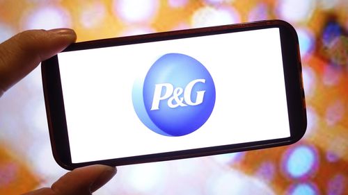 Gigantul american în domeniul igienei Procter & Gamble (Pampers, Gillette, Ariel, Mr Propre...) va desființa 7.000 de locuri de muncă