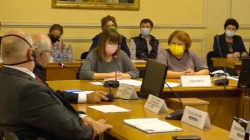 Deputatul PSD Alexandru Rafila cere ca școlile să rămână deschise și peste pragul de 6/1000. “E o propunere binevenită, pe care o vom discuta cu siguranță”, spune șefa DSP București