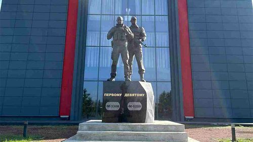 Un monument în cinstea cofondatorilor grupului Wagner, Evgheni Prigojin și Dmitri Utkin, a fost dezvelit în regiunea rusă Krasnodar