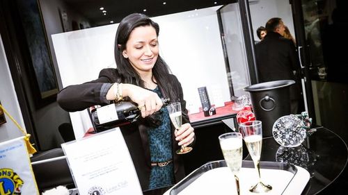 Fascinanta poveste a Adelei, o spioană rusoaică la Napoli, infiltrată în baza NATO - investigație efectuată timp de zece luni de patru mari publicații / Niciun agent rus nu reușise vreodată să pătrundă atât de adânc în vârful Alianței Atlantice