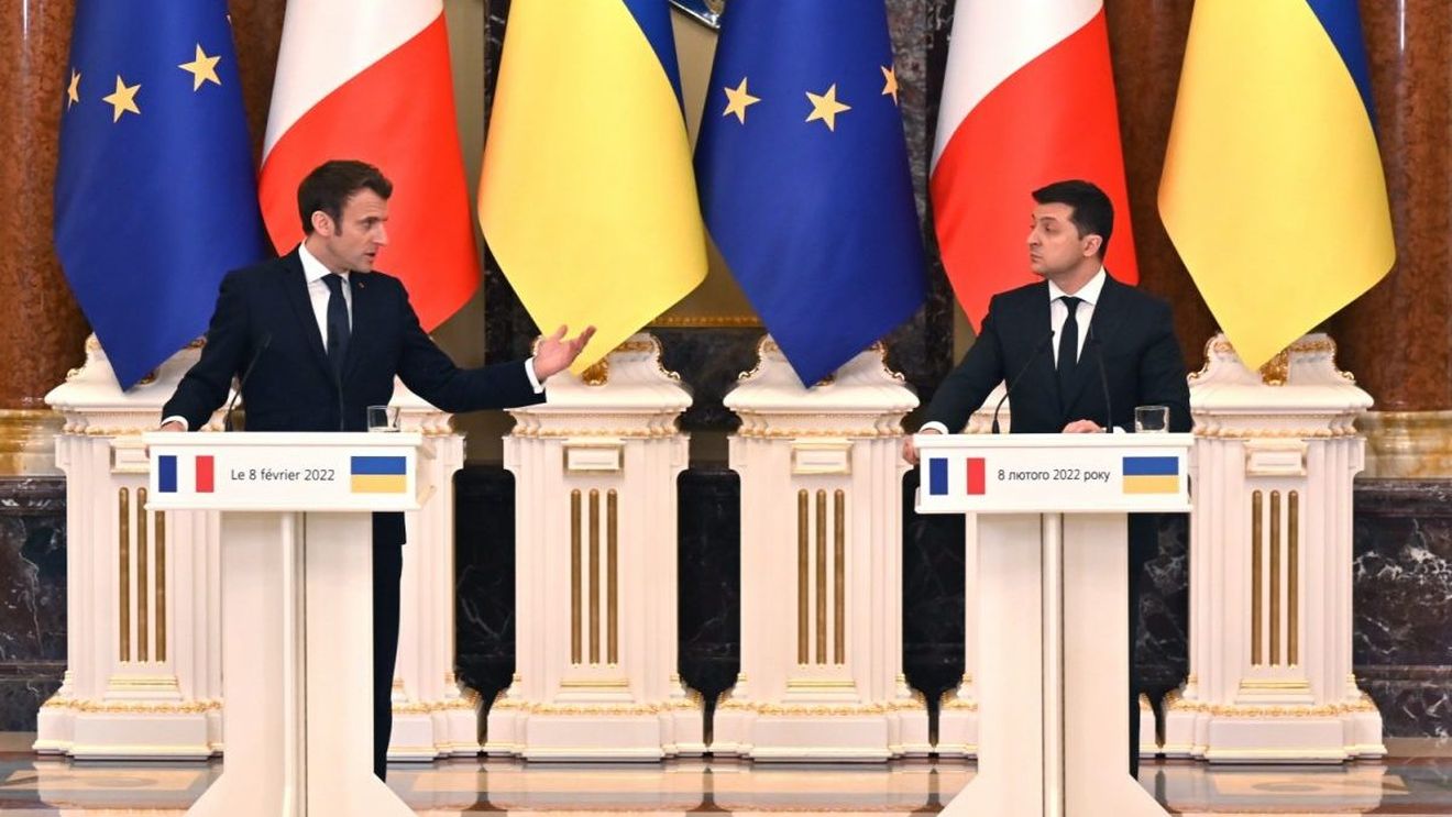 Președintele Emmanuel Macron nu are planuri „stabilite” de a vizita Ucraina, dar o va face „la momentul potrivit”: „Sunt mai multe opțiuni”