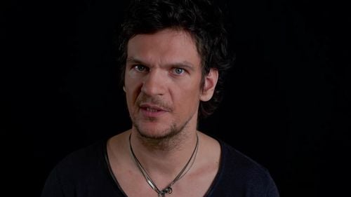 VIDEO Povestea pactului pentru educație propus de Tudor Chirilă și răspunsurile politicienilor din guvernările Dăncilă și Orban: Reforma în educație nu interesează pe nimeni. Ce-i interesează este să aibă alegeri anticipate, conservarea puterii. Noi mai stăm o tură