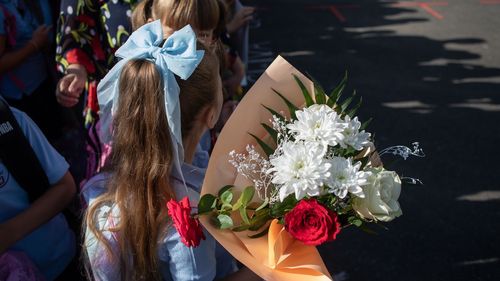 Premierul Ciolacu vrea ca elevii care pică testele antidrog să nu-și mai poată lua permisul auto la majorat