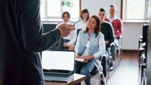Monitorul Social: Tinerii români, printre europenii care cunosc cele mai puţine limbi străine / Irlanda, Ungaria și Bulgaria la coada clasamentului