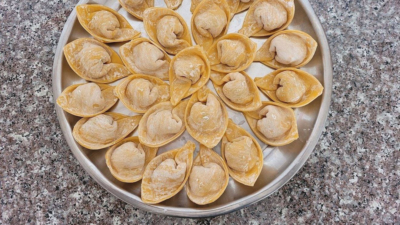 Un restaurant din China care și-a provocat clienții să mănânce 108 găluște e investigat pentru că a încălcat legea risipei alimentare