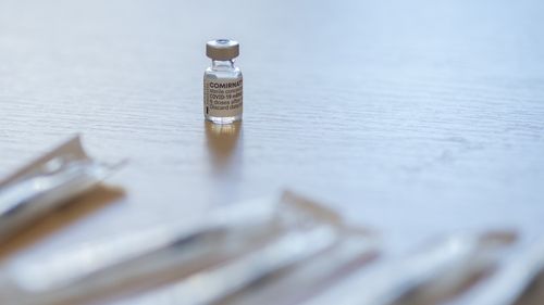 Valeriu Gheorghiță anunță că România a folosit doar puțin peste jumătate din cele 32,4 milioane de vaccinuri anti-COVID pe care le-a primit