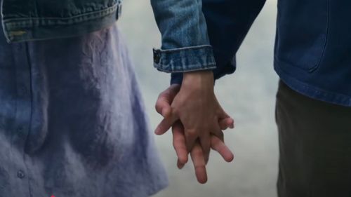 China ordonă retragerea a două aplicaţii de întâlniri gay, anunţă Apple