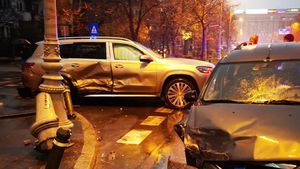 SURSE Mașina în care se afla Gigi Becali, implicată într-un accident pe bulevardul Aviatorilor/ Șoferul vinovat, testat pozitiv cu etilotestul