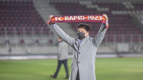 FOTO Lucrările de construcţie la Stadionul Giuleşti au fost încheiate, arena a fost preluată oficial de Clubul Sportiv Rapid