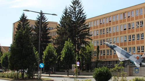 57 de elevi ai Colegiului militar din Alba Iulia, infectați cu COVID de la începerea semestrului doi. Majoritatea sunt asimptomatici