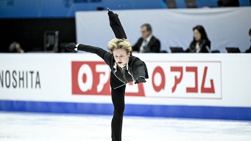 Americanul Ilia Malinin scrie istorie în finala Grand Prix-ului de la Beijing și devine primul patinator care reușește toate cele şase tipuri de sărituri cvadruple în competiţie