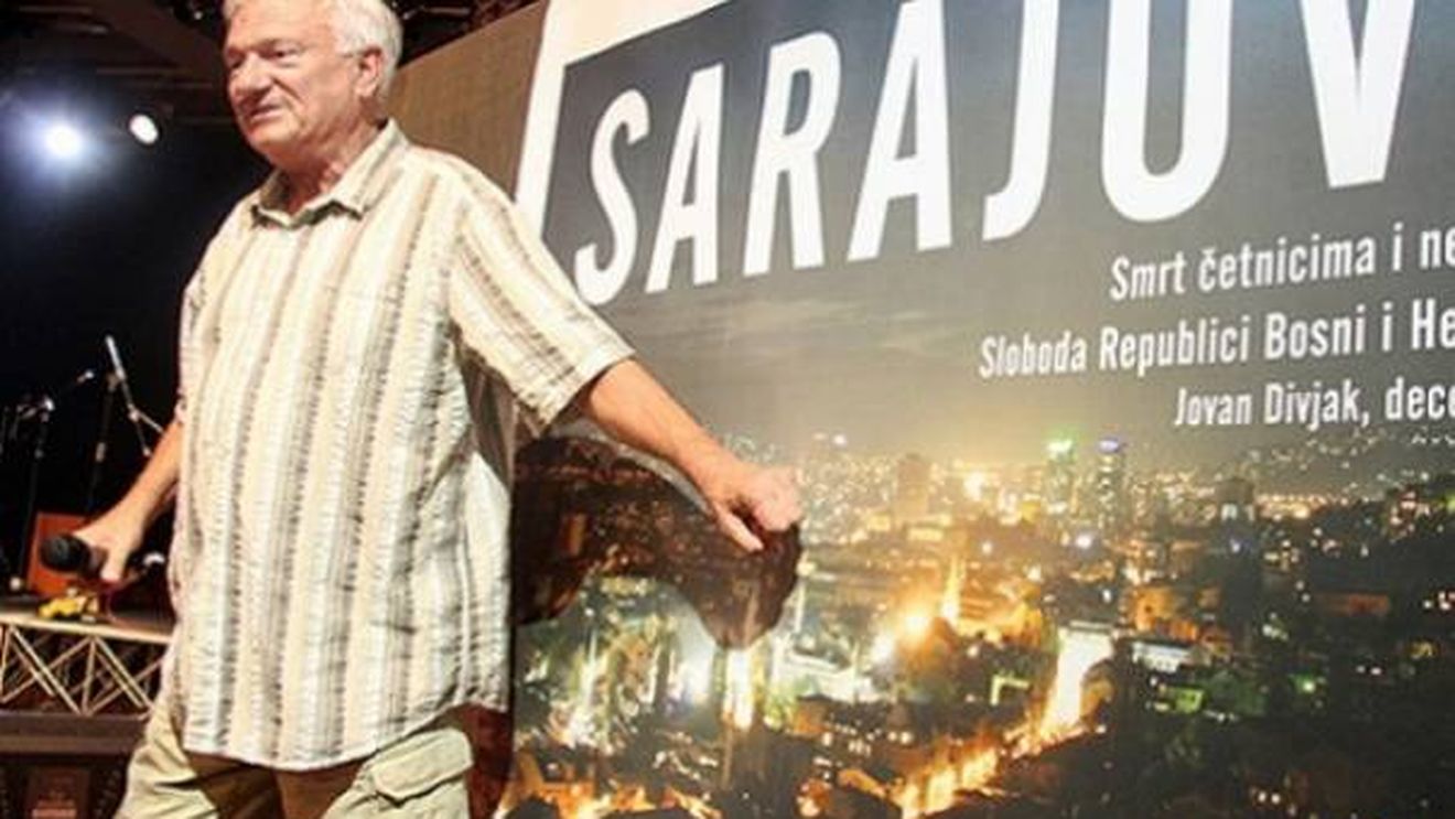 A încetat din viaţă Jovan Divjak, generalul sârb care a apărat Sarajevo în timpul războiului din fosta Iugoslavie