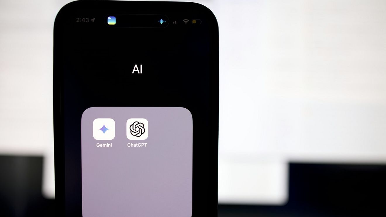 OpenAI a oferit Apple acces gratuit la ChatGPT