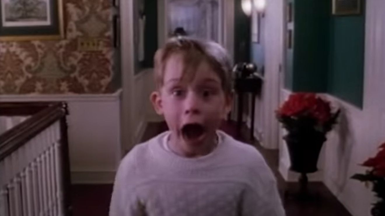 Regizorul „Singur Acasă” consideră o greșeală refacerea filmelor clasice:”Trebuie lăsate în pace”