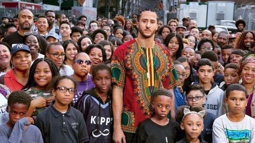 Un fost jucător de fotbal american a înfiinţat un fond din care să fie plătiţi avocaţii celor arestaţi la Minneapolis