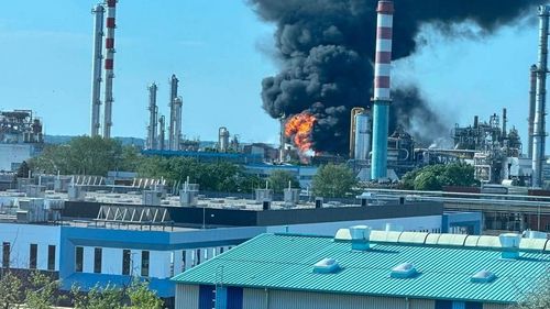 Explozie la un complex petrochimic MOL din Ungaria /  Un deces și mai mulți răniți în urma deflagrației