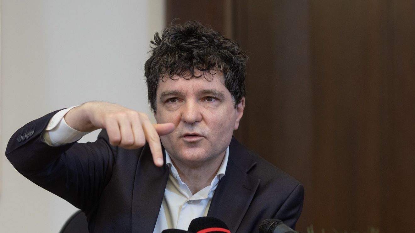 Nicușor Dan: Am solicitat Parchetului de pe lângă Judecătoria Sector 1 să oprescă lucrările de construire la blocul din Visarion 8