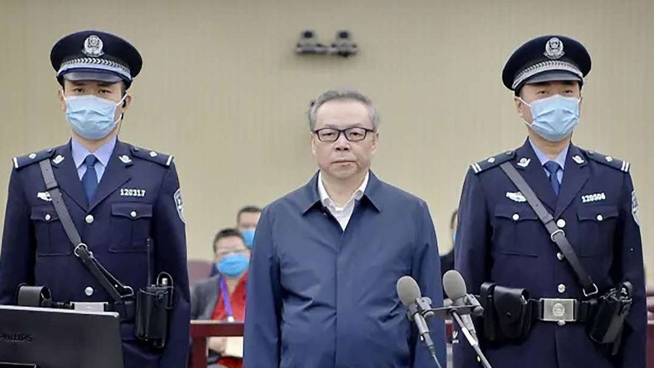 Fostul şef al unei corporaţii financiare a fost condamnat la moarte în China pentru "corupţie şi bigamie"