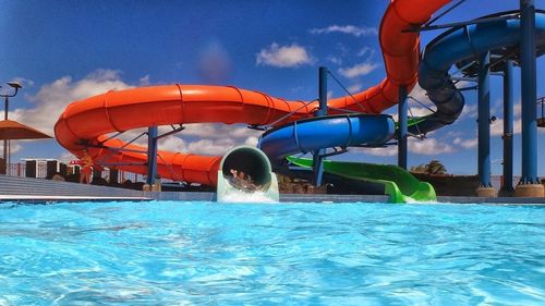 S-a deschis primul Aqua Park din județul Iași / Este într-o comună, la graniţa cu Republica Moldova / ”Dacă iubești să înoți, ai peste 250 mp. de pieptănat apa cum știi tu”