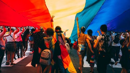 Deutsche Welle: Noul inamic principal al lui Viktor Orbán este LGBTQ / Chiar și arborarea steagurilor simbolizând curcubeul în public ar putea fi pedepsită