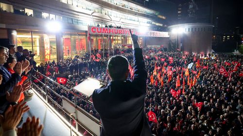 Principalul partid de opoziție CHP din Turcia contestă decizia instanței de a demite conducerea partidului. CHP consideră instanța obedientă președintelui Recep Tayyip Erdogan