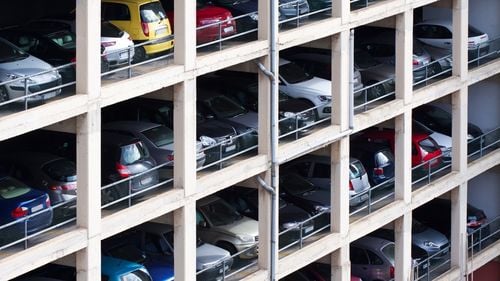 Companiile BYD, Stellantis, Tesla și VW puse sub acuzare în Italia/ Vizate sunt modele electrice