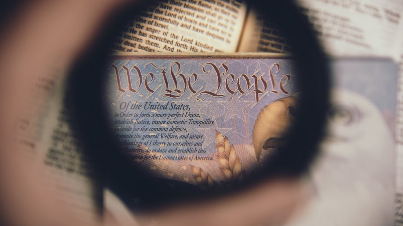 Un exemplar rar al Constituţiei Statelor Unite ale Americii a devenit unul dintre cele mai scumpe documente istorice vândute vreodată