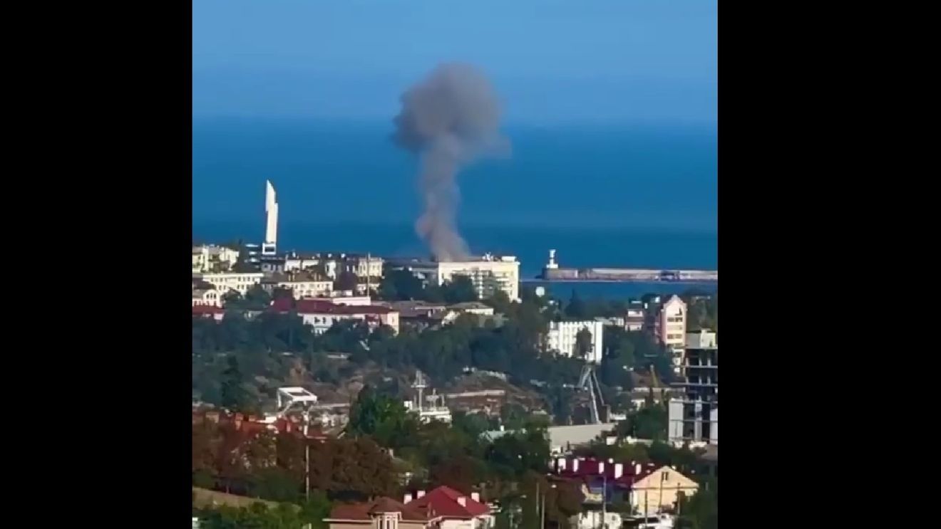 Ucraina a atacat cu drone un depozit rusesc de petrol din Soci și a provocat un incendiu puternic