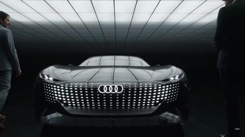 VIDEO Skysphere, noul vehicul concept prezentat de Audi: Modelul electric decapotabil se poate conduce singur, își schimbă dimensiunile și are volan și pedale retractabile
