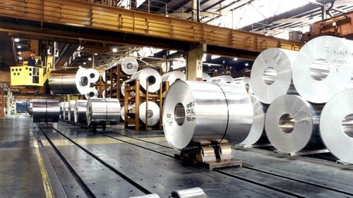Preţul aluminiului creşte aproape de recordul istoric în urma impunerii unei carantine anticovid într-un oraș din China