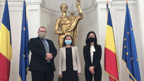 Gabriela Scutea a discutat cu însărcinatul pentru afaceri al Ambasadei SUA despre combaterea corupției și a criminalității organizate / La întâlnire a participat și Jessica Kim, reprezentant special pentru România și Bulgaria pe tema anticorupției