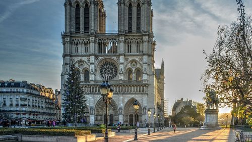 Catedrala Notre-Dame din Paris găzduieşte primele slujbe de Crăciun, după incendiul din 2019