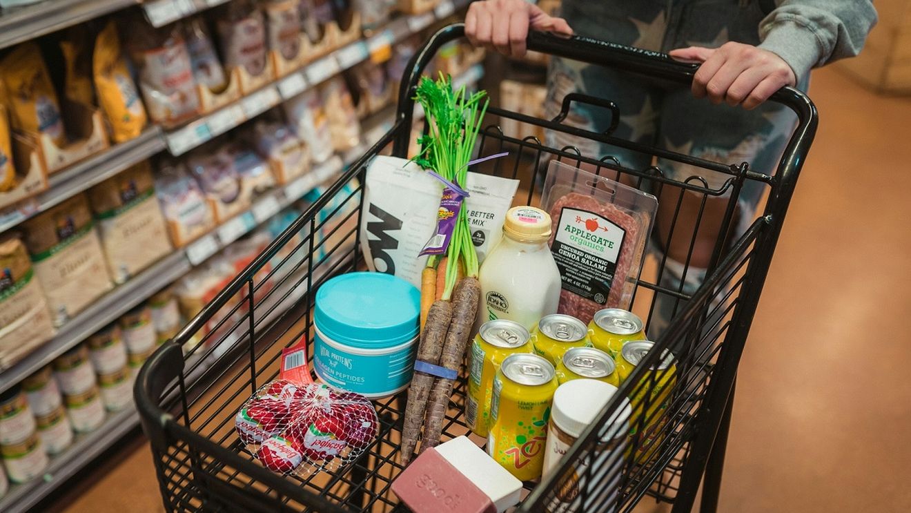 Rusia a majorat tarifele la import pentru bunurile de consum provenite din ”ţările ostile”