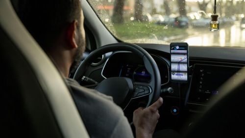 Evaziune fiscală de peste 21 de milioane de lei în transportul de tip ride-sharing / Peste 1.000 de șoferi ar fi fost plătiți la negru pentru eludarea bugetului de stat cu taxele și contribuțiile salariale