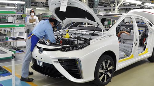 Grevă în peste o sută de companii din industria germană pentru creşteri salariale / Sunt afectate fabricile din metalurgie și de automobile