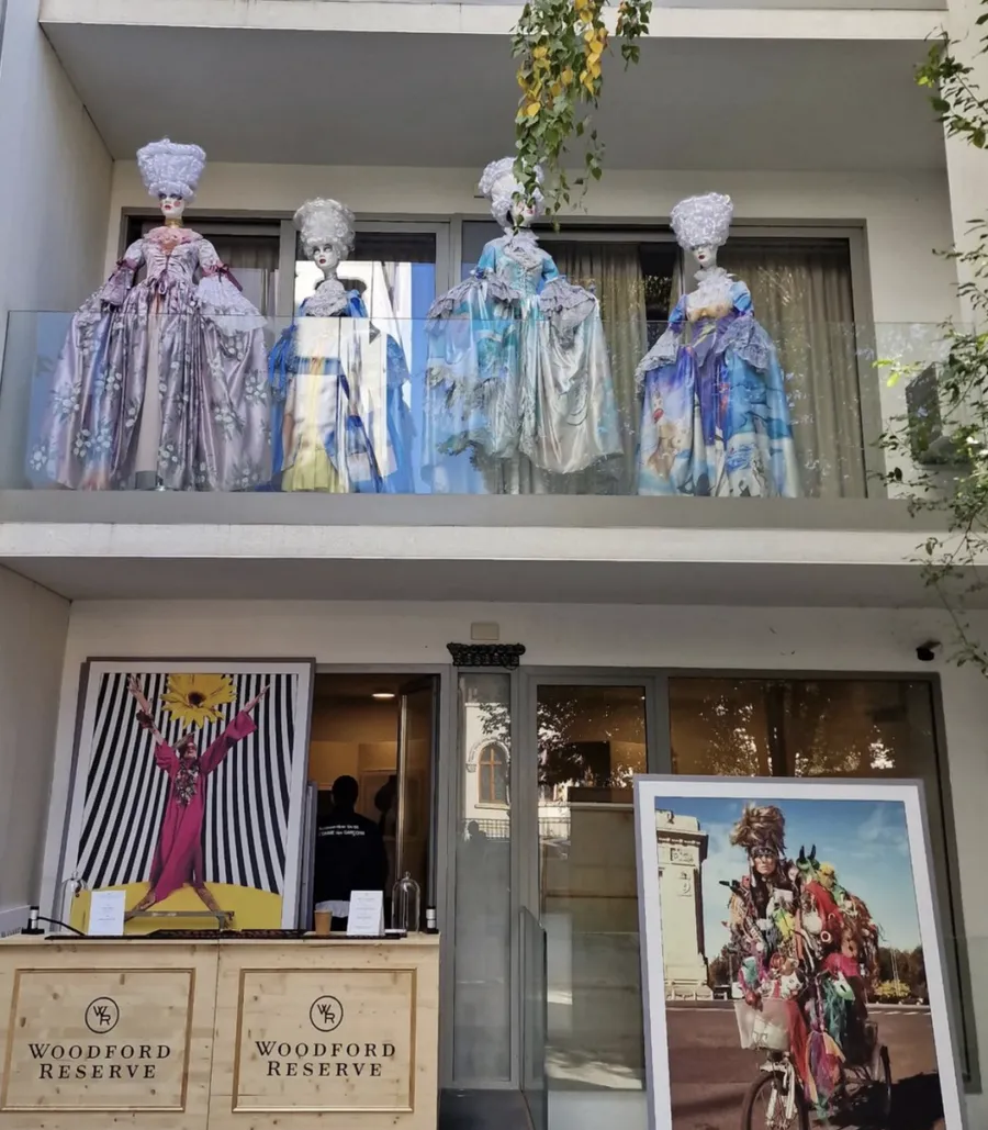 ovidiu buta, doina levintza, 44 women exhibition, expozitie, moda 