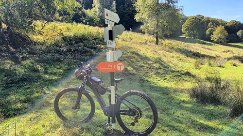 Via Transilvanica, recomandată de National Geographic ca destinaţie de neratat în 2025 / ”Ne bucurăm enorm că tot mai multe publicaţii de profil recomandă traseul nostru”