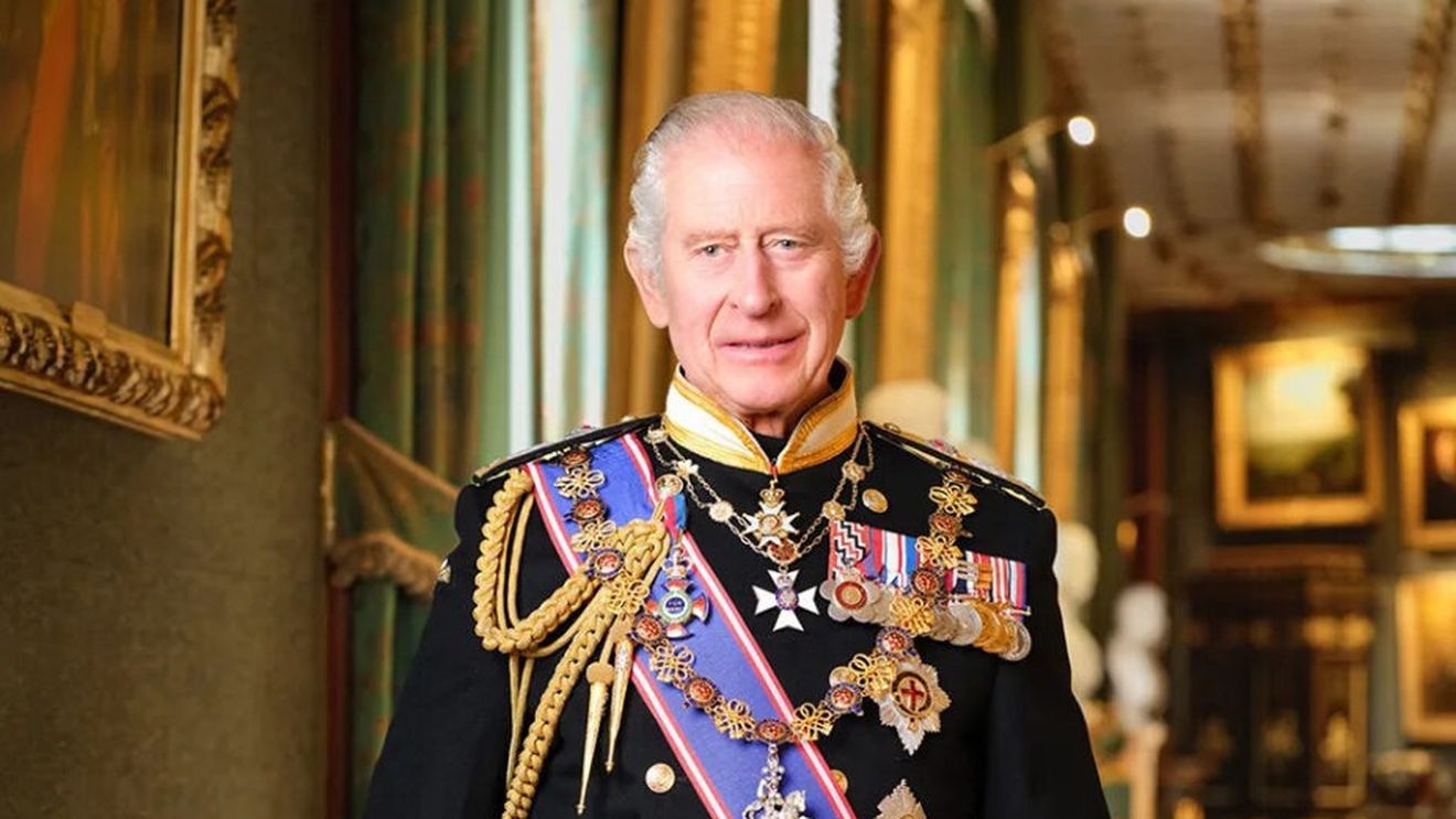 Portretul Regelui Charles al III-lea pentru clădirile publice a fost dezvăluit