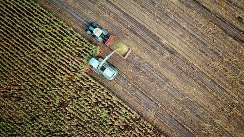 Fermierii din Agrinnovator lansează un Ghid pentru digitalizarea agriculturii din România
